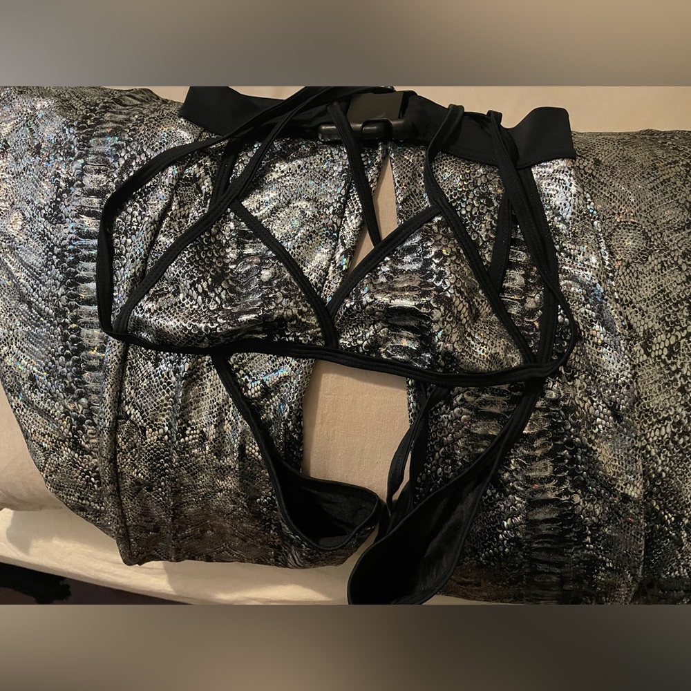 NWOT I Heart Raves holographic chaps set